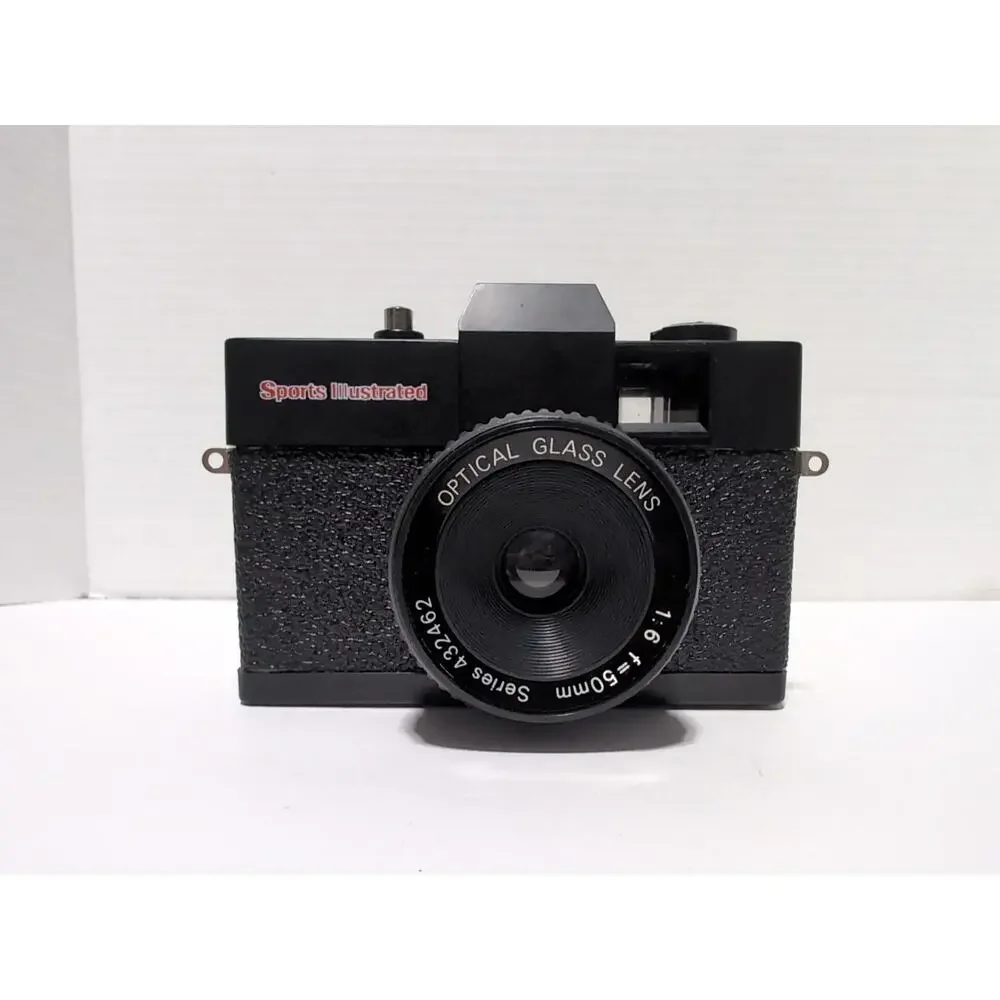 Vintage Sports Illustrated 35mm Film Camera With Case 1:6 50mm- UNTESTED